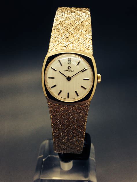 Vintage 9ct Gold Watch 